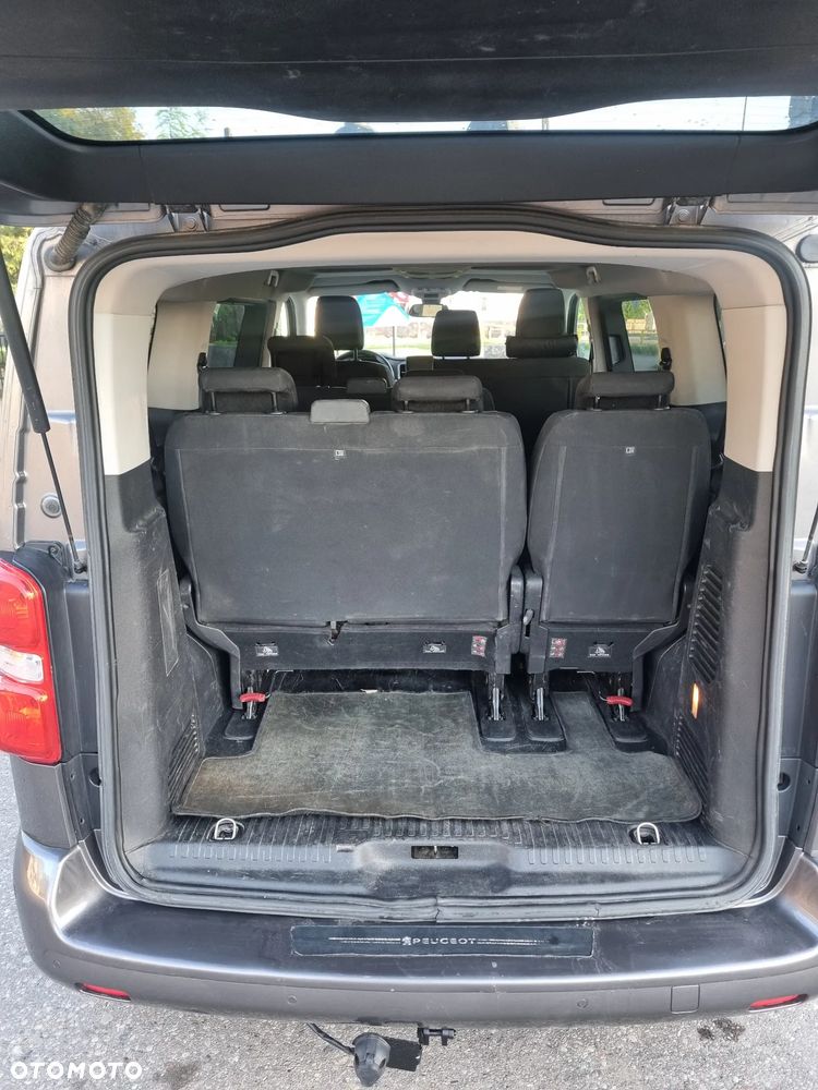 Peugeot Traveller - 11