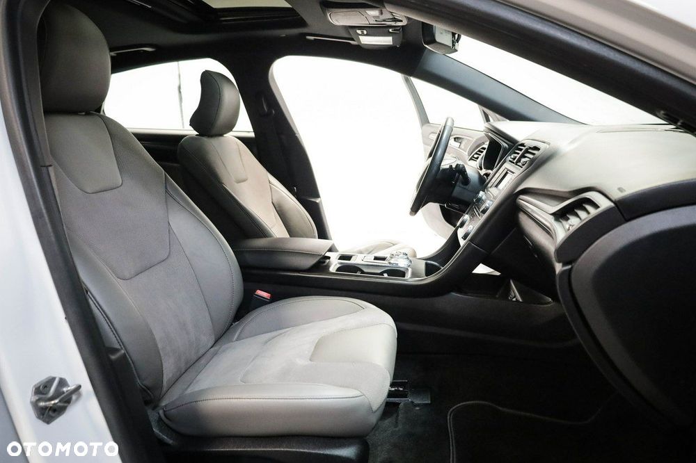 Ford Fusion - 20