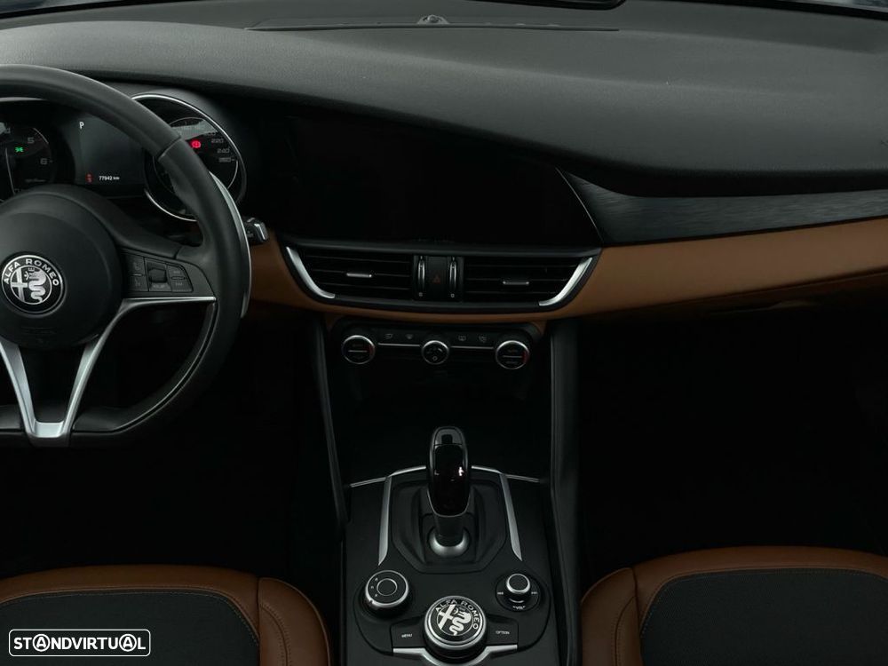 Alfa Romeo Giulia 2.2 D Super AT8 - 16