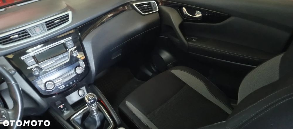 Nissan Qashqai 1.2 DIG-T N-Connecta - 24