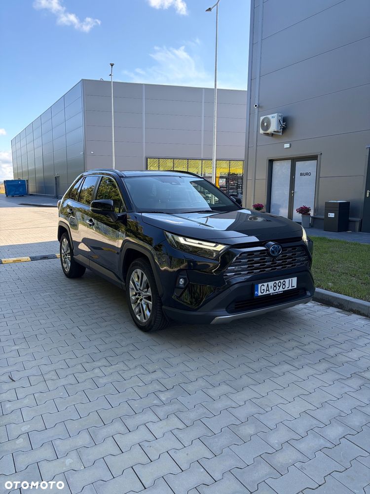 Toyota RAV4 - 1