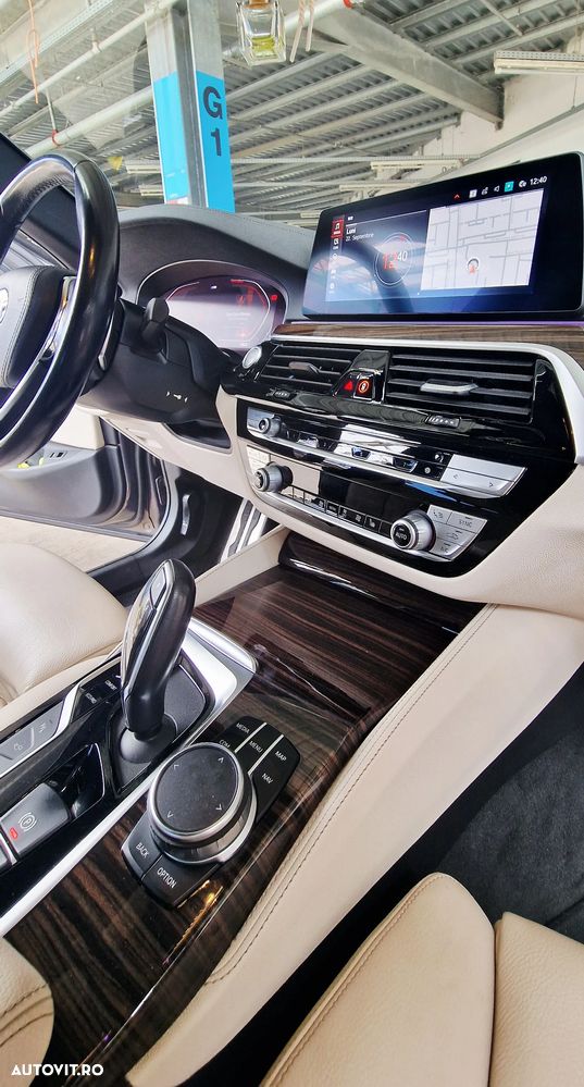 BMW Seria 5 530i xDrive AT - 11