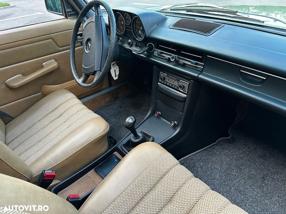 Mercedes-Benz W115 - 7