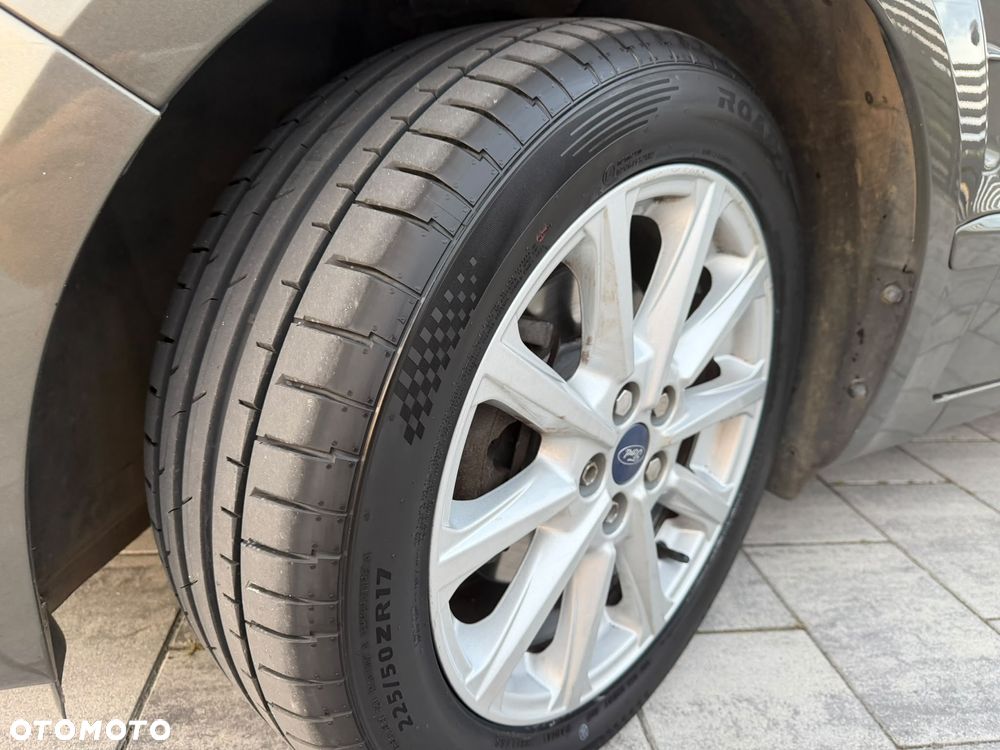 Ford S-Max - 12