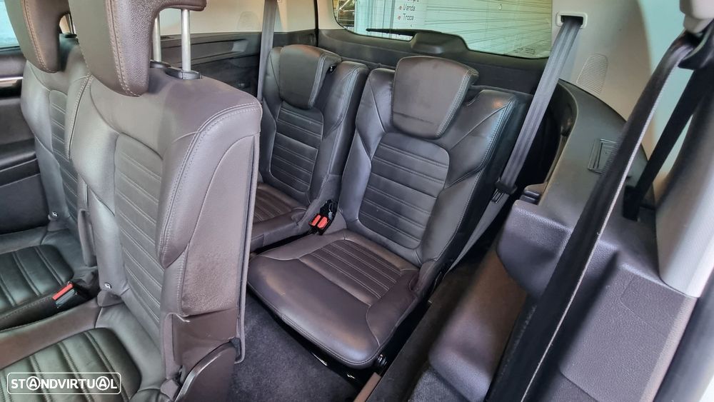 Renault Espace 1.6 dCi Initiale Paris EDC - 42