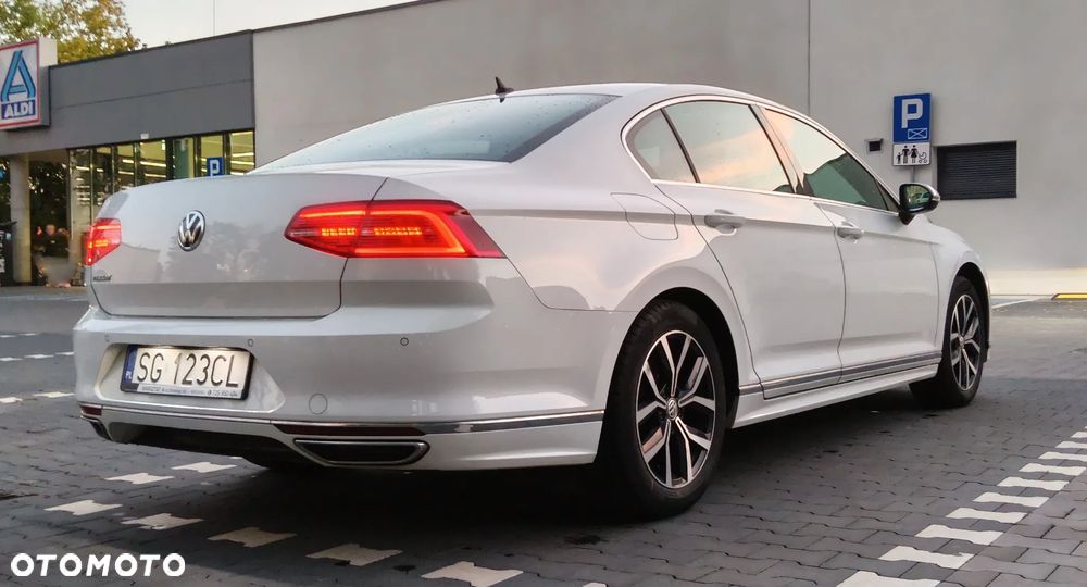 Volkswagen Passat 1.8 TSI BMT Highline - 11