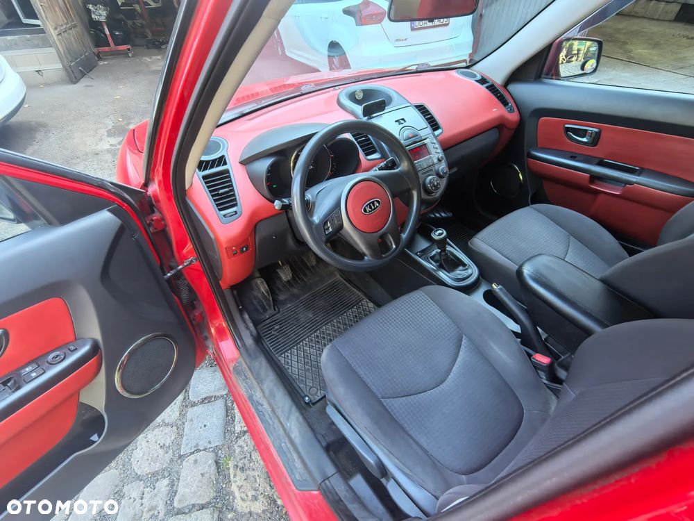 Kia Soul 1.6 L - 16