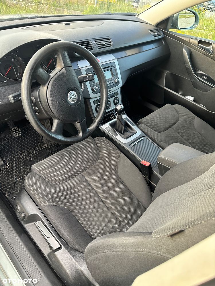Volkswagen Passat - 2