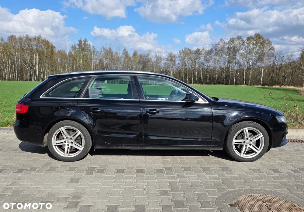 Audi A4 Avant 2.0 TDI DPF Ambiente - 8