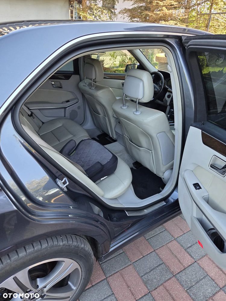 Mercedes-Benz Klasa E 220 CDI DPF BlueEFFICIENCY Automatik - 12