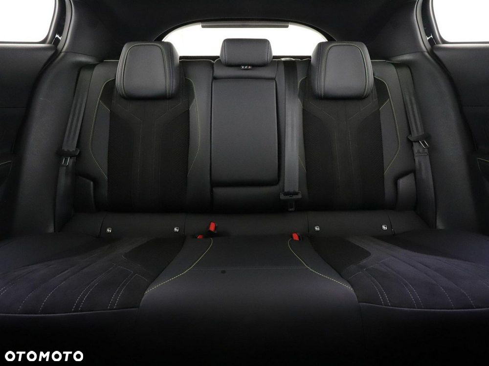 Peugeot 408 1.6 Plug-In Hybrid 225 GT EAT8 - 19