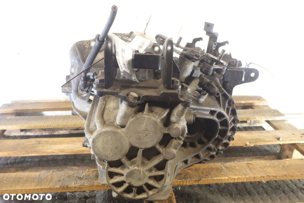 SKRZYNIA BIEGÓW 6 BIEGOWA HYUNDAI TUCSON I 2.0CRDI M4GF2 - 2