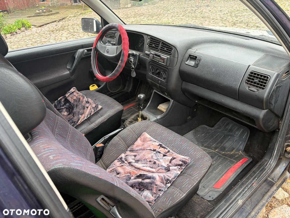 Volkswagen Golf - 5
