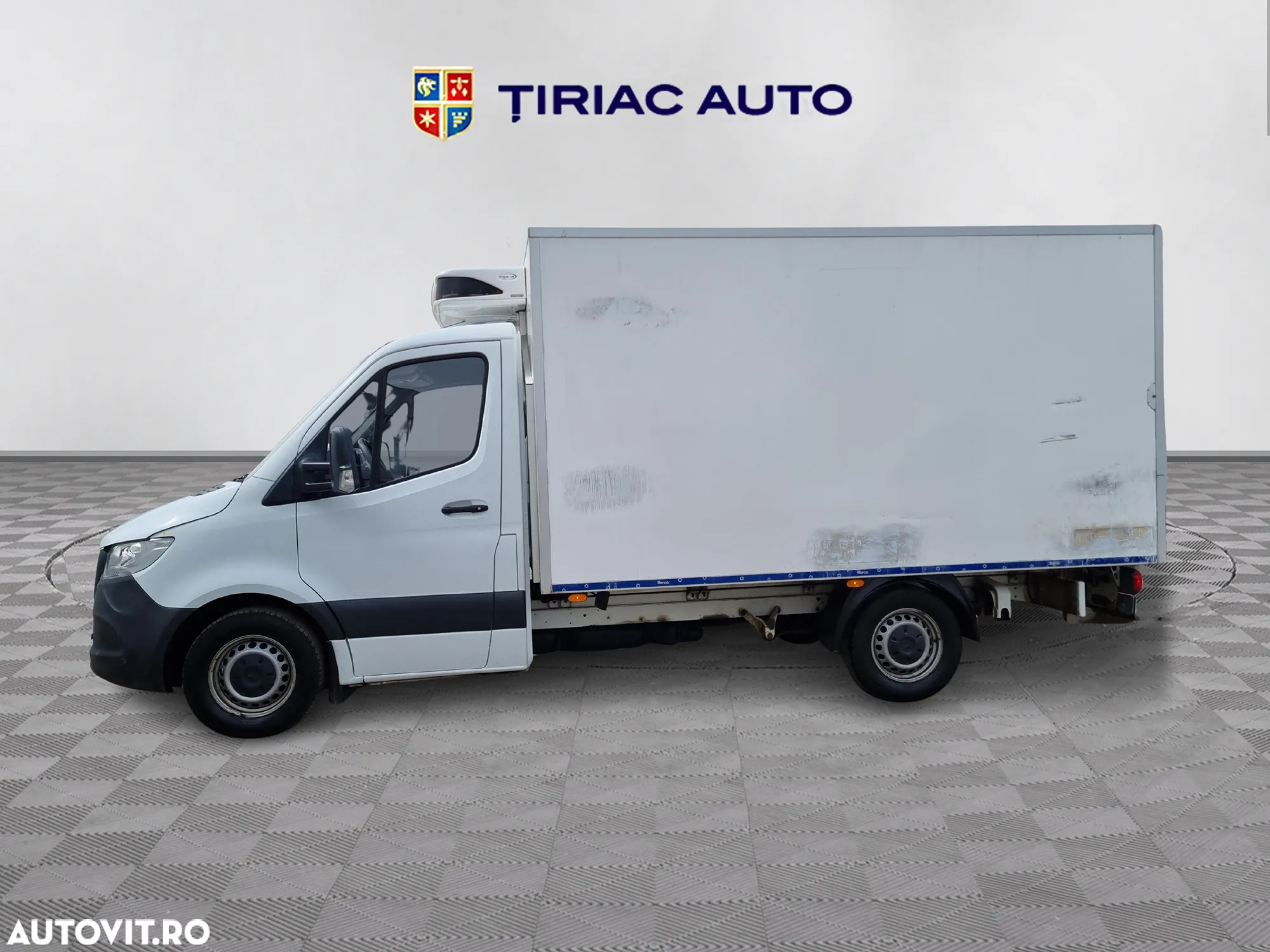 Mercedes-Benz Sprinter - 2