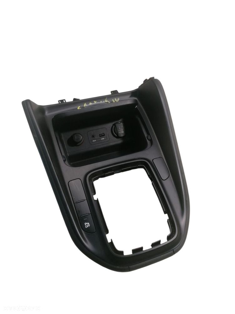 RAMKA OSŁONA ZMIANY BIEGÓW GNIAZDO USB AUX KIA CARENS IV 84633-A4000 - 3