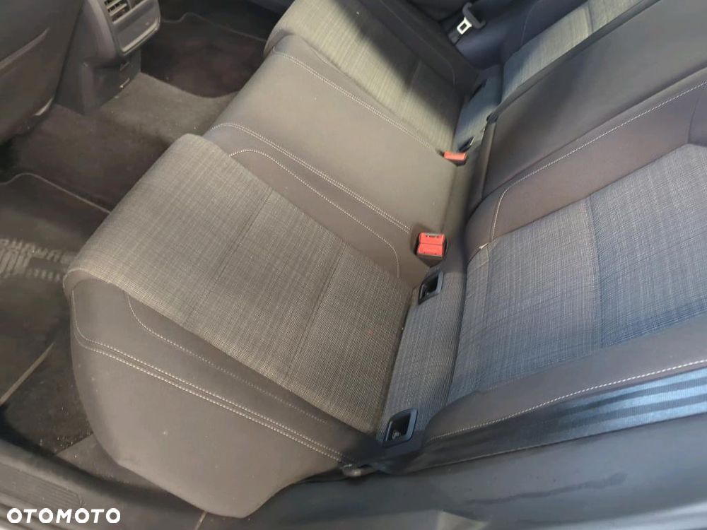 Volkswagen Passat 2.0 TDI EVO Business DSG - 18