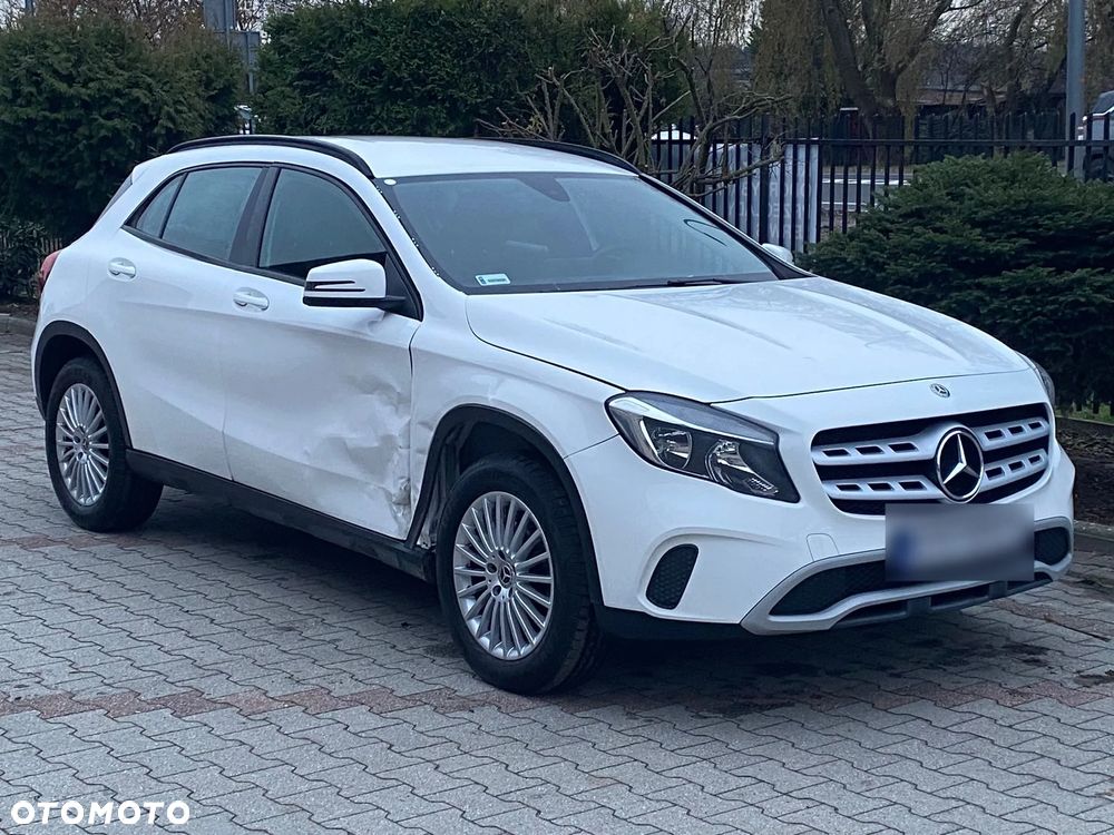 Mercedes-Benz GLA 200 d 7G-DCT - 7