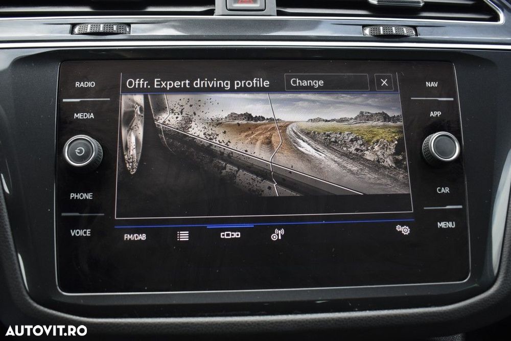 Volkswagen Tiguan 2.0 TDI 4Mot DSG Life - 24