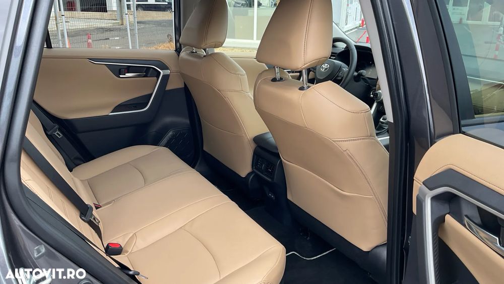 Toyota RAV4 2.5 VVT-iE 4x4 Luxury - 8