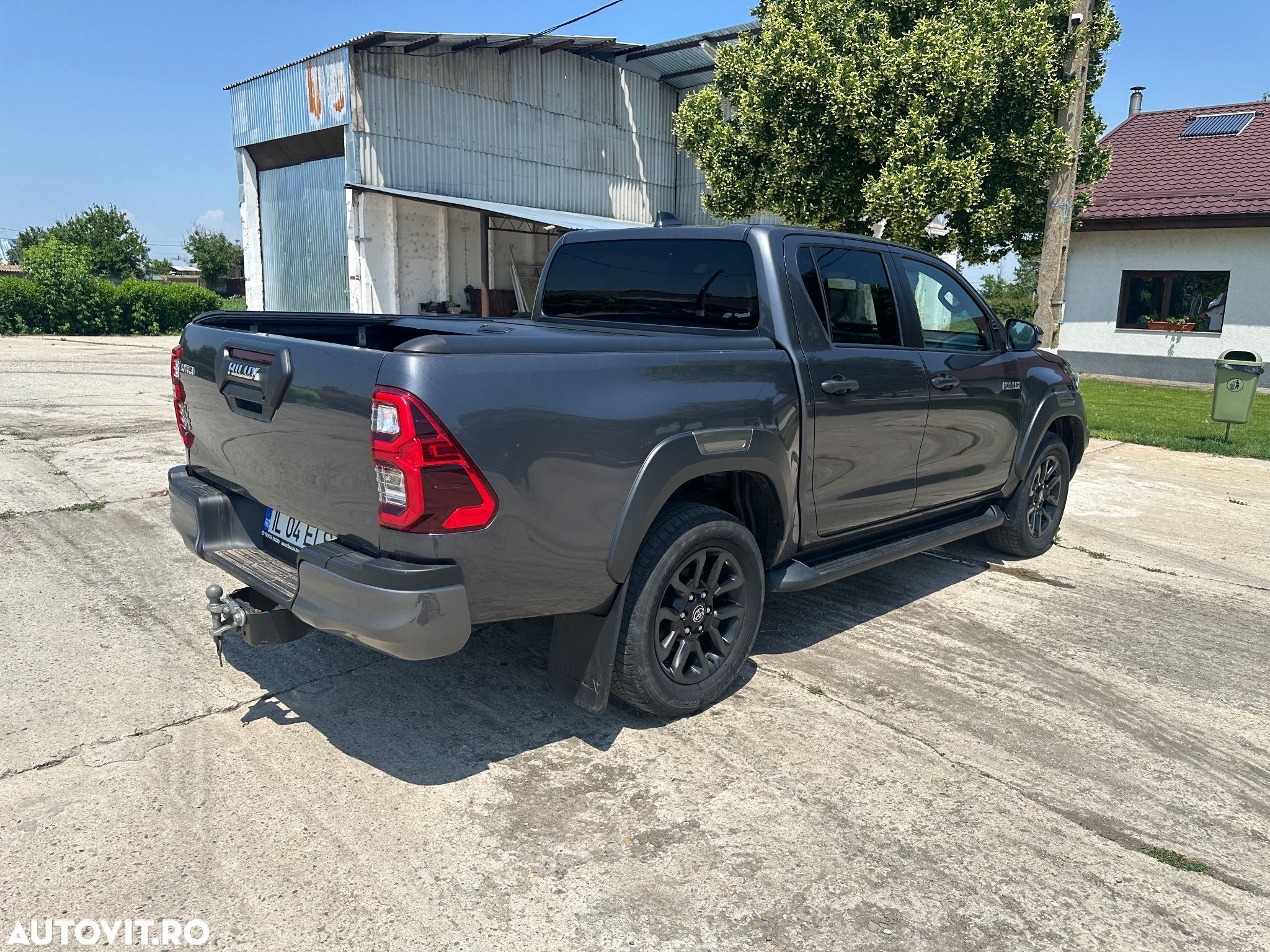 Toyota Hilux 2.8D 204CP 4x4 Double Cab AT Invincible - 7