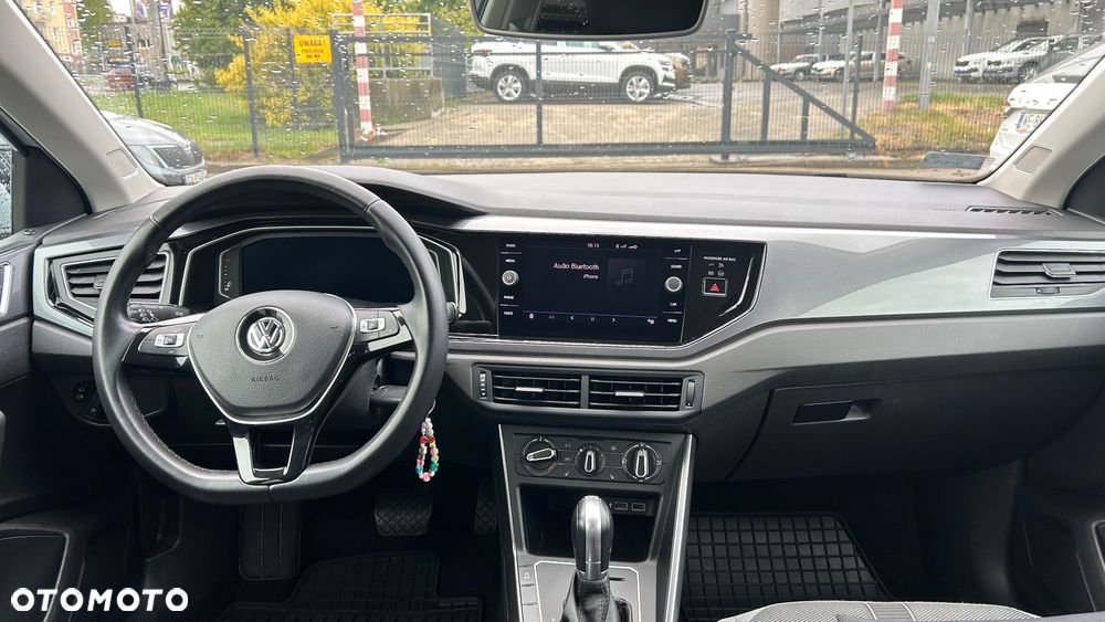 Volkswagen Polo - 2