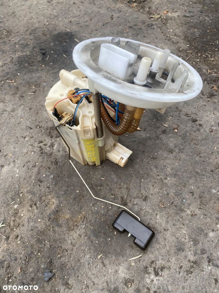 Pompa paliwa A4 B8  2.7 D  8K0919050 - 1