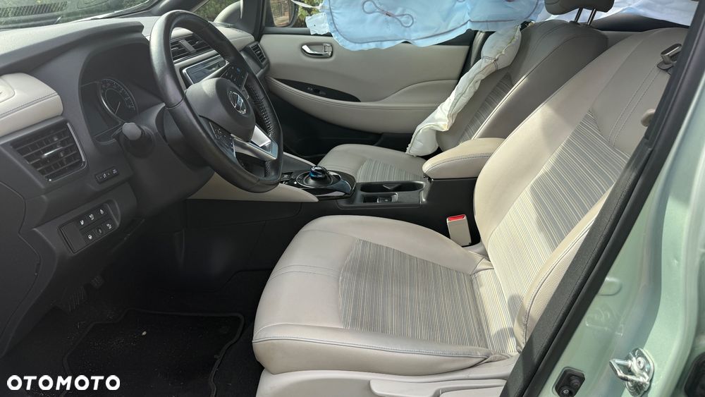 Nissan Leaf - 11