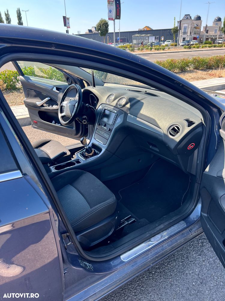 Ford Mondeo - 8