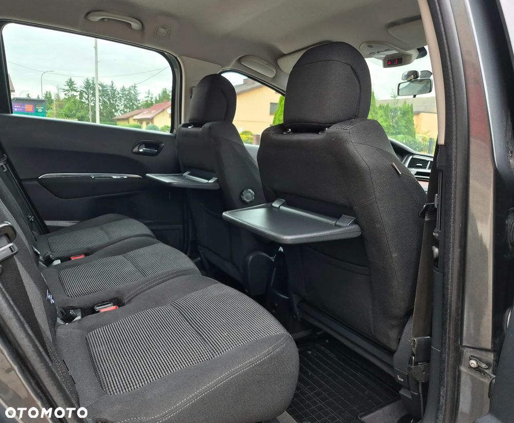 Peugeot 5008 - 19