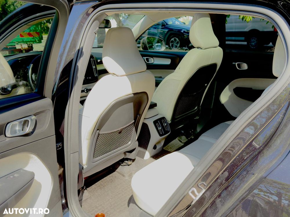Volvo XC 40 D3 AWD Momentum Pro - 17