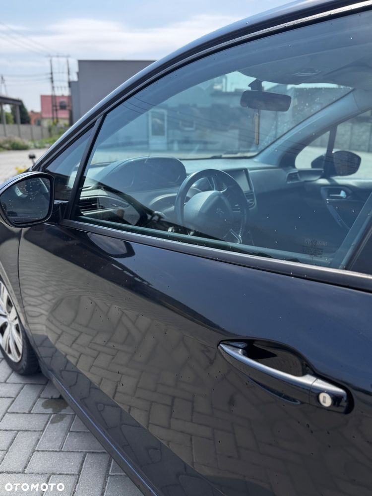 Peugeot 208 1.6 e-HDi Active STT - 6