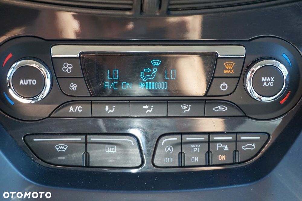 Ford Kuga 2.0 TDCi 4x4 Business Edition - 32