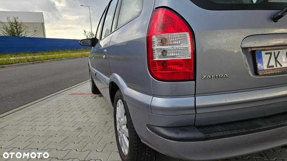 Opel Zafira 1.8 16V Comfort - 32