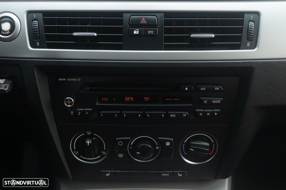 BMW 318 d Touring - 9