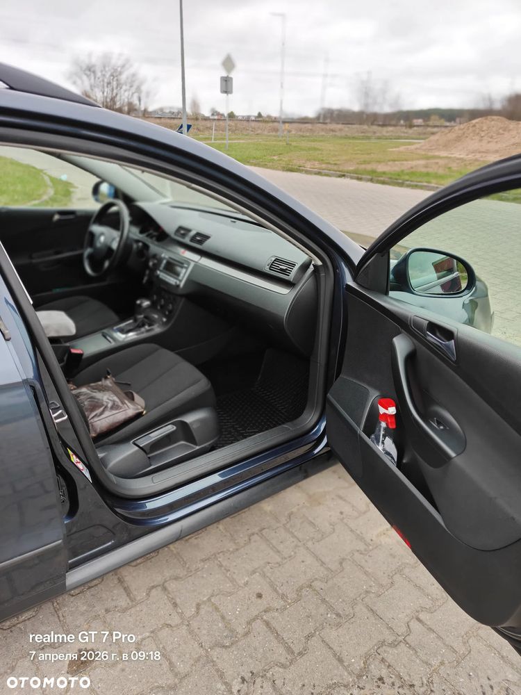 Volkswagen Passat 2.0 TDI Comfortline DSG - 8
