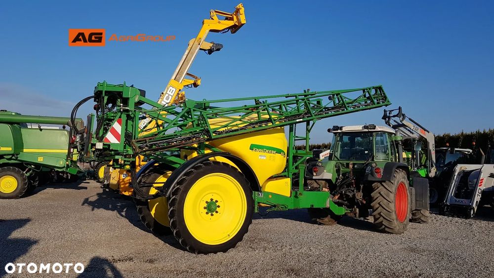 John Deere 832 - 2