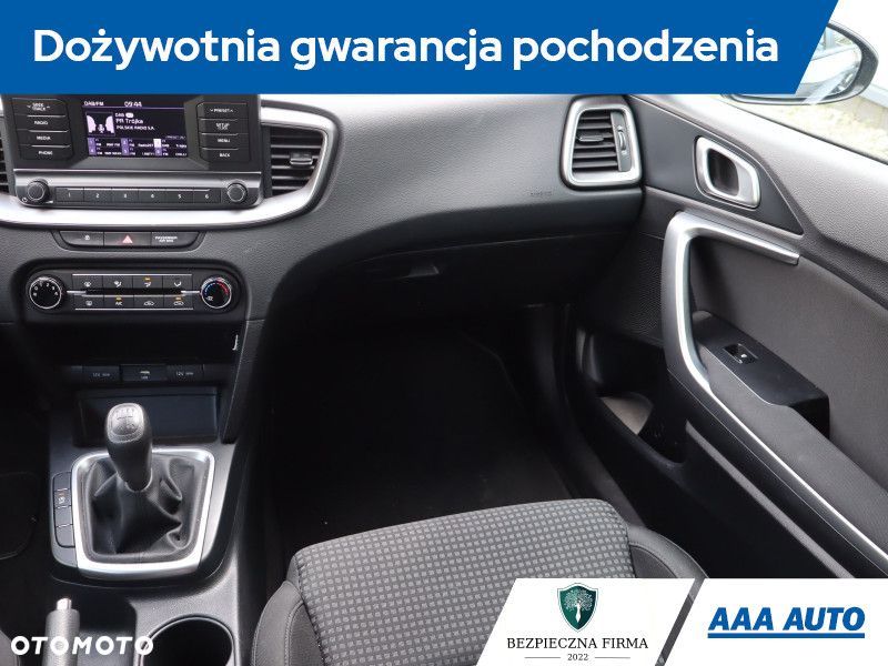 Kia Ceed - 10