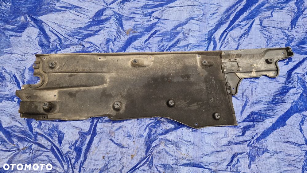 VW Passat B8 Osłona podwozia prawa kompletna 3Q0825506 - 2