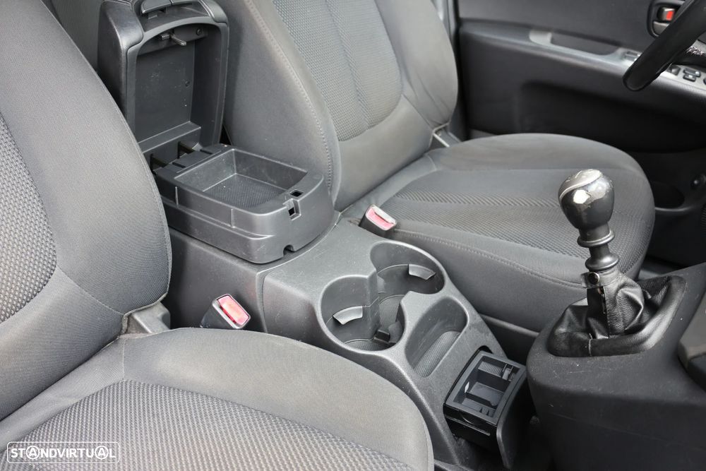 Kia Carens 2.0 CRDi Mood - 17