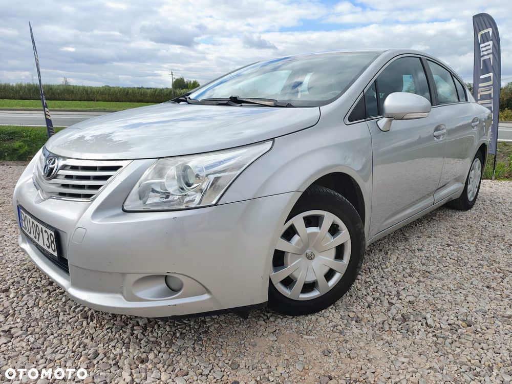 Toyota Avensis - 2