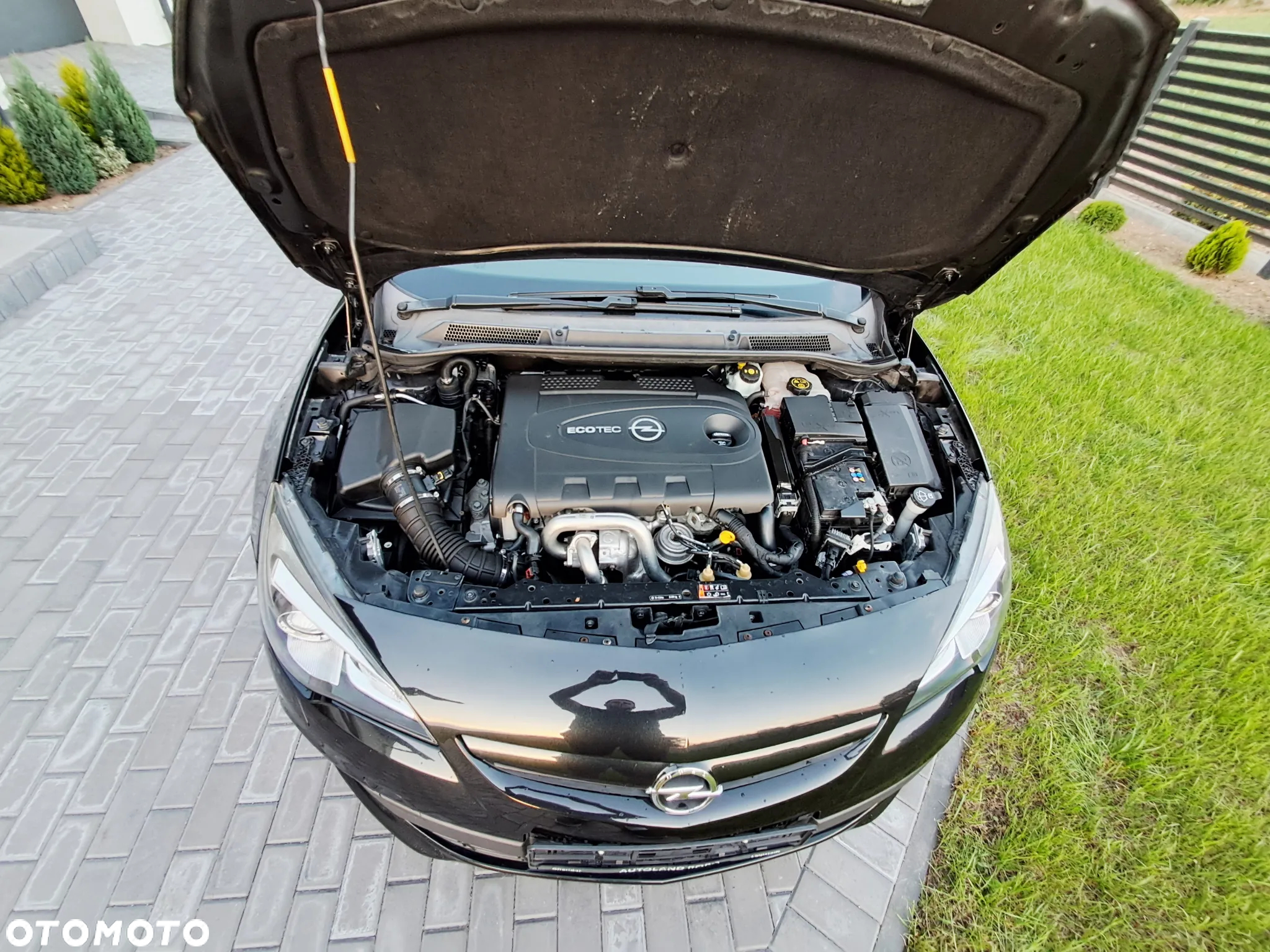 Opel Astra IV GTC 2.0 CDTI Bi-Turbo S&S - 26