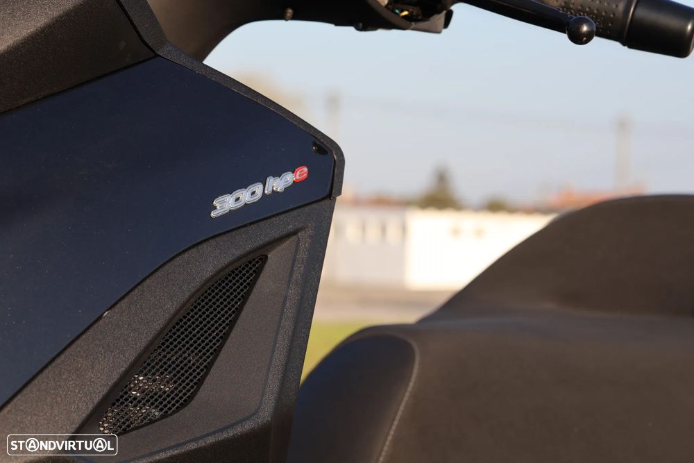 Piaggio MP3 300 hpe - 5