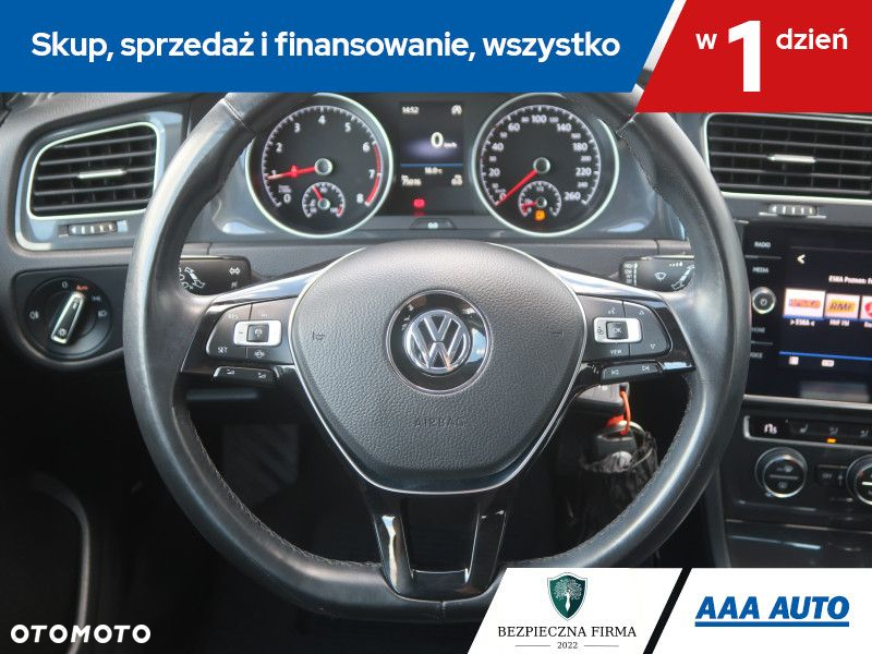 Volkswagen Golf - 17