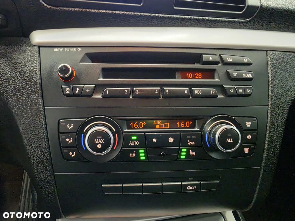 BMW Seria 1 118i - 31