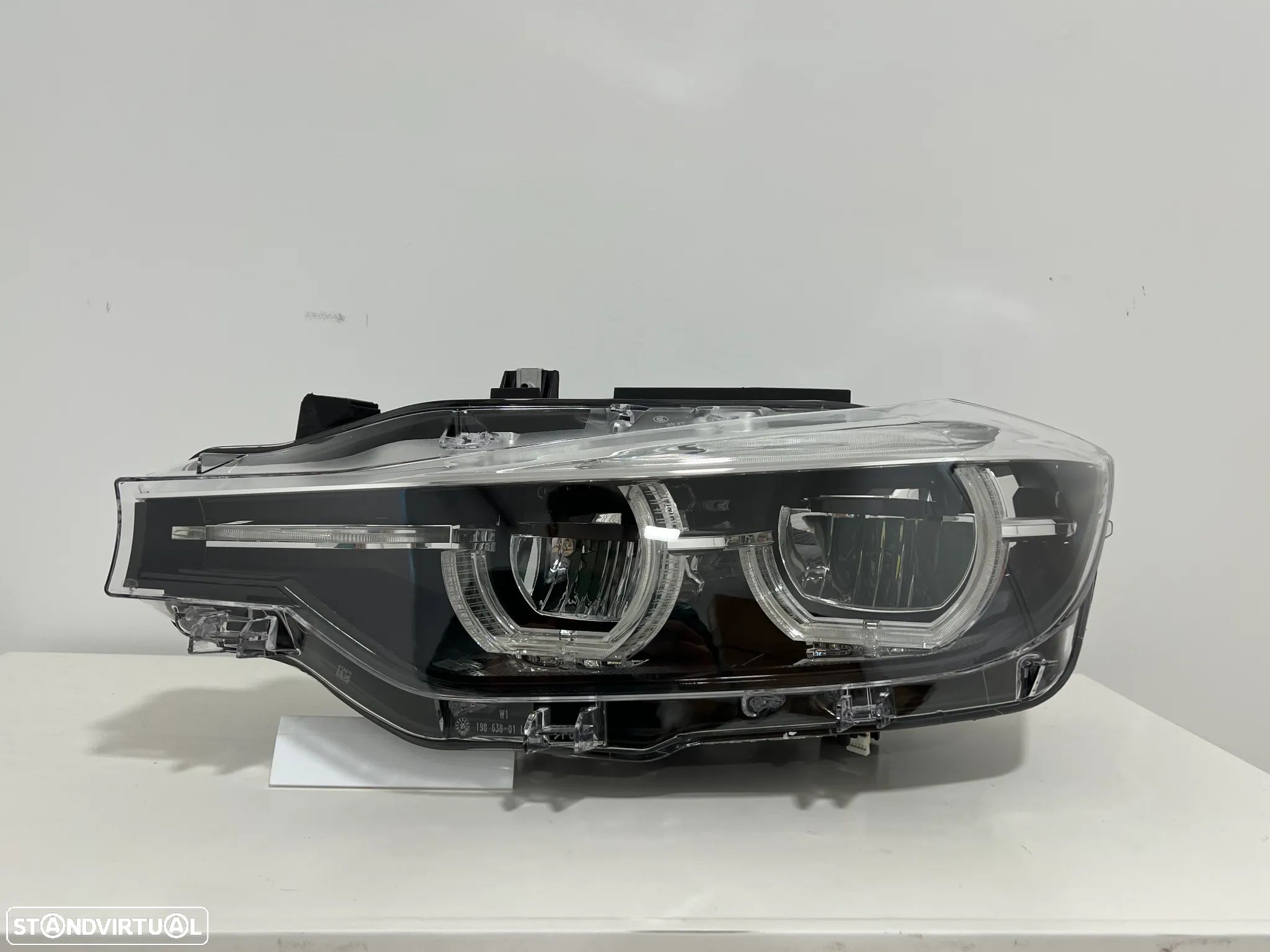 Farol Otica BMW Serie 3 F30/F31 Original Esquerdo Full Led (Black) - 1