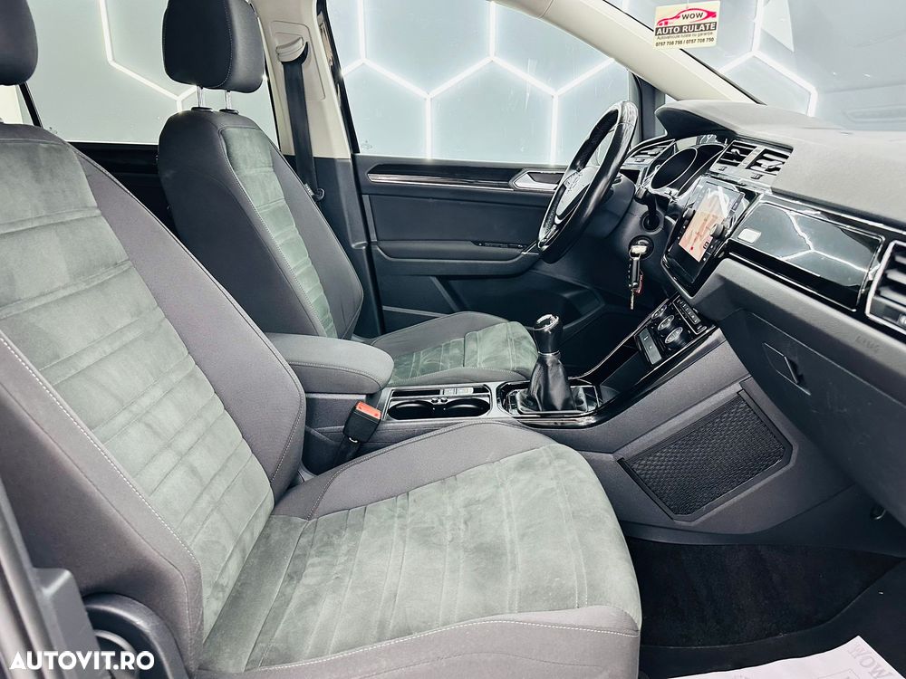 Volkswagen Touran 1.6 TDI SCR (BlueMotion Technology) Comfortline - 21