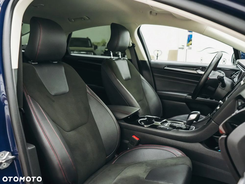 Ford Mondeo - 37