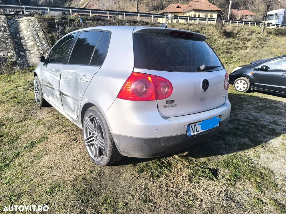 Volkswagen Golf - 4