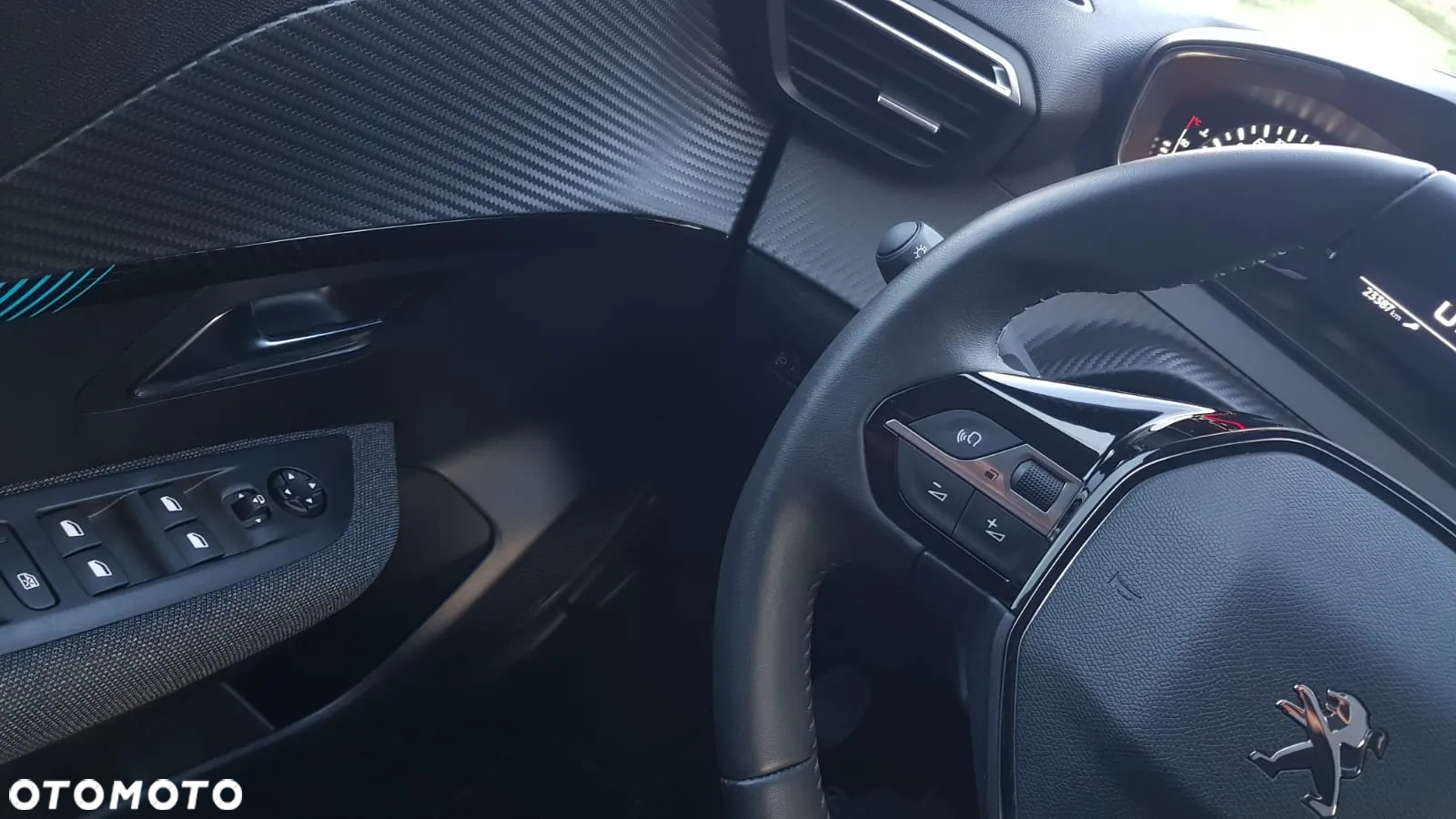 Peugeot 208 - 19