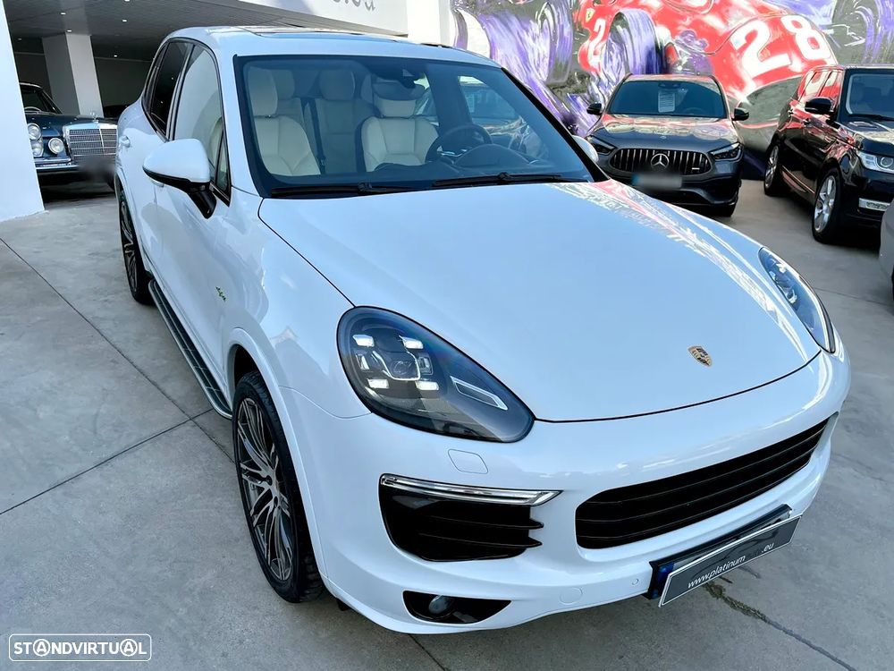 Porsche Cayenne S E-Hybrid - 45